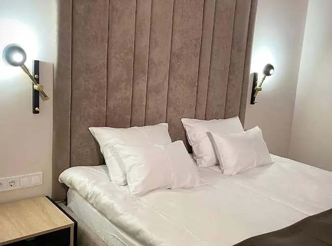River Rest Apartment *